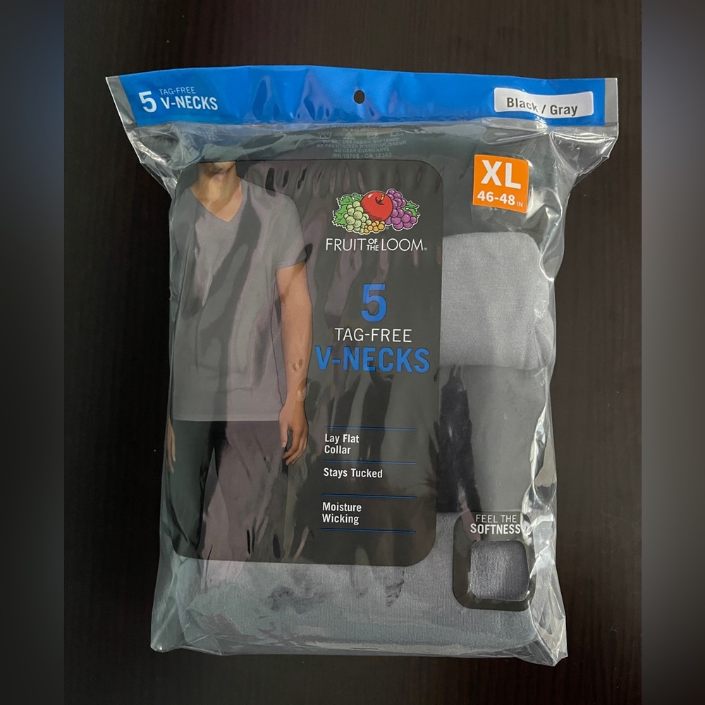 Fruit of the Loom T-shirt ,5 V-neck pack, Soft and tag free 3Black,2 Grey SizeXL